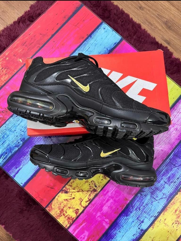 nike tn size 10